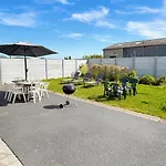 Hébergement de vacances 6/7 Personnes, à 900 M De La