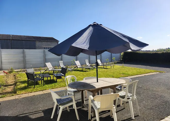 Holiday home Refuge Familial Pres De La - Jardin & Parking Reville