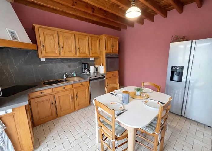 Holiday home Refuge Familial Pres De La - Jardin & Parking *