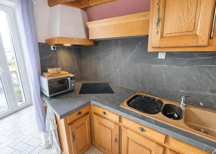 Holiday home Refuge Familial Pres De La - Jardin & Parking